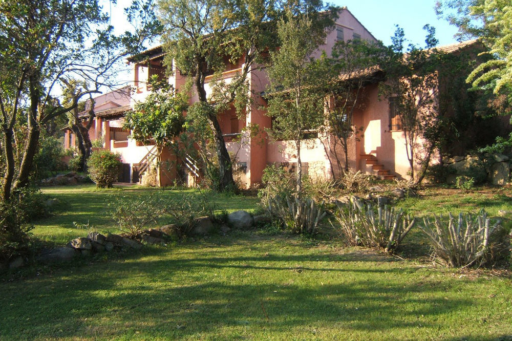 Aparthotel Complesso Residenziale Marina Di Pinarello Pinarellu Exterior foto